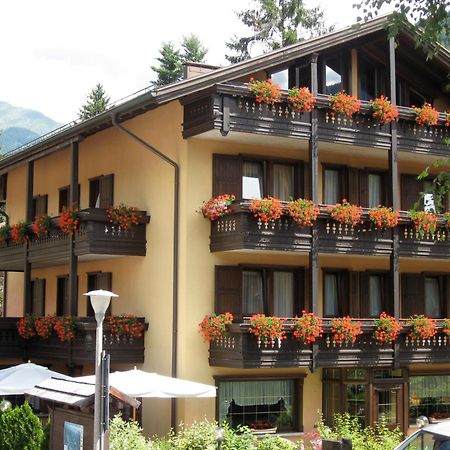Hotel Binelli Pinzolo Eksteriør bilde