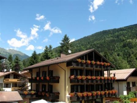 Hotel Binelli Pinzolo Eksteriør bilde